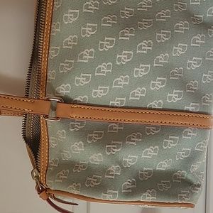 Dooney & Bourke Bag